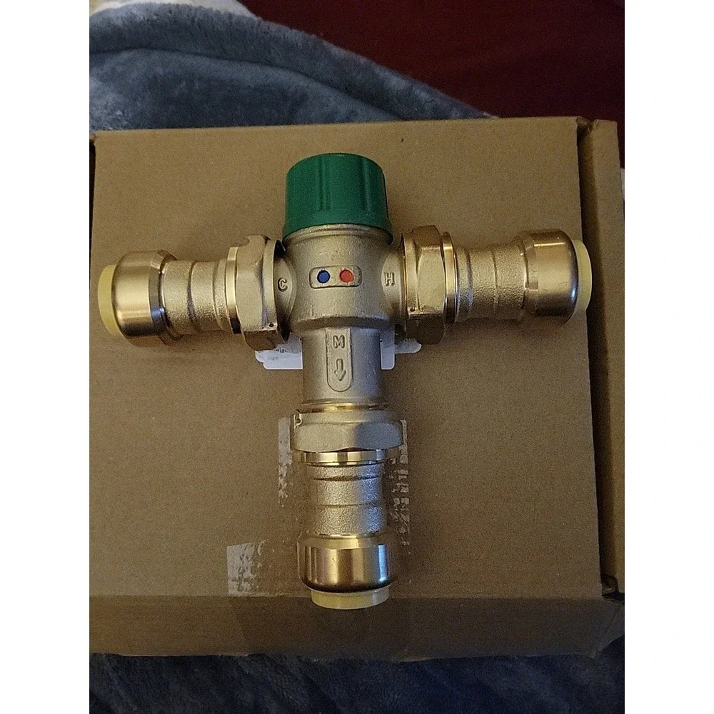 Watflow‎ 3/4 Inch Brass Thermostatic Mixing Valve with Union Connections